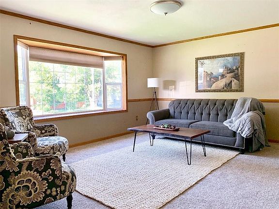 5th image of 2908 Vermillion Dr