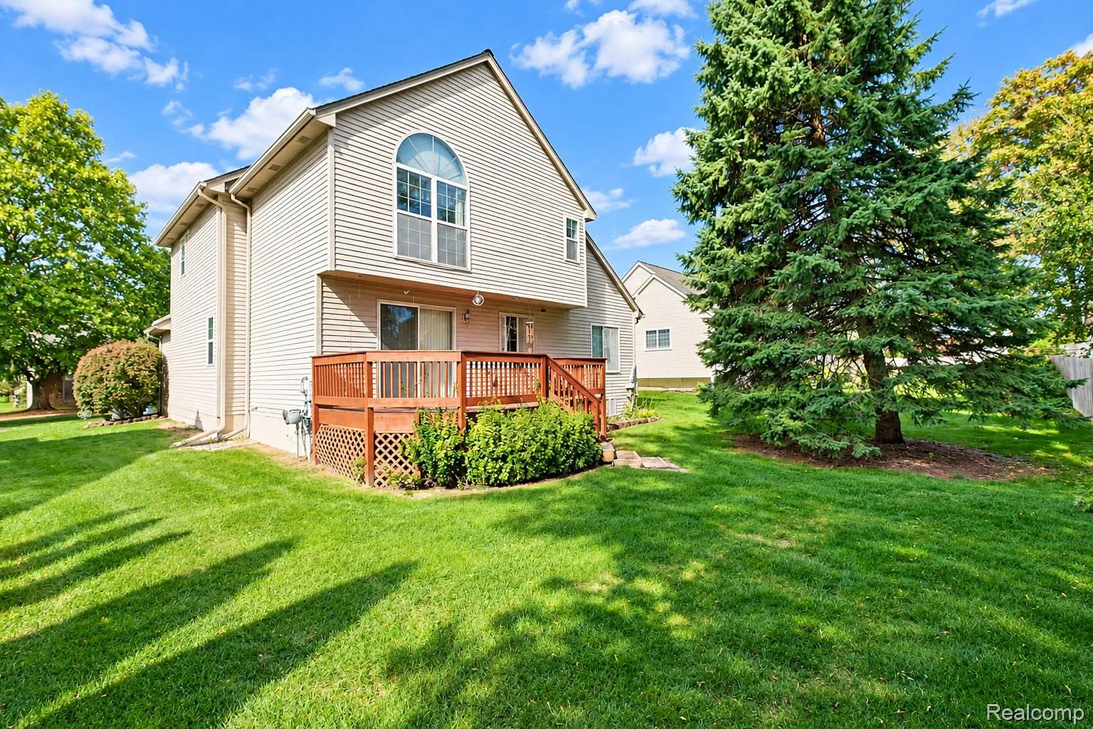 3 bed, 3.0 bath, 1515 sqft, $2,500 — Photo 4