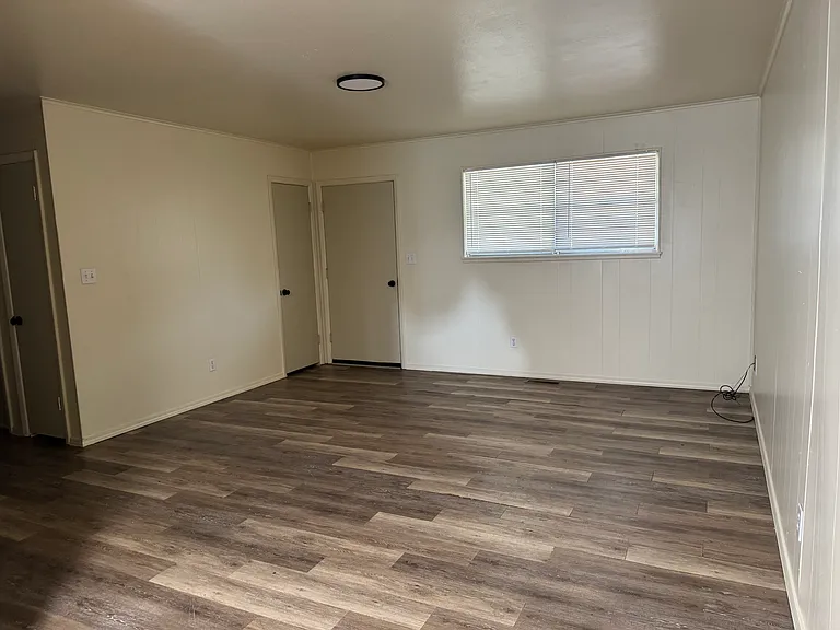 805 Morrison Pl — Photo 3