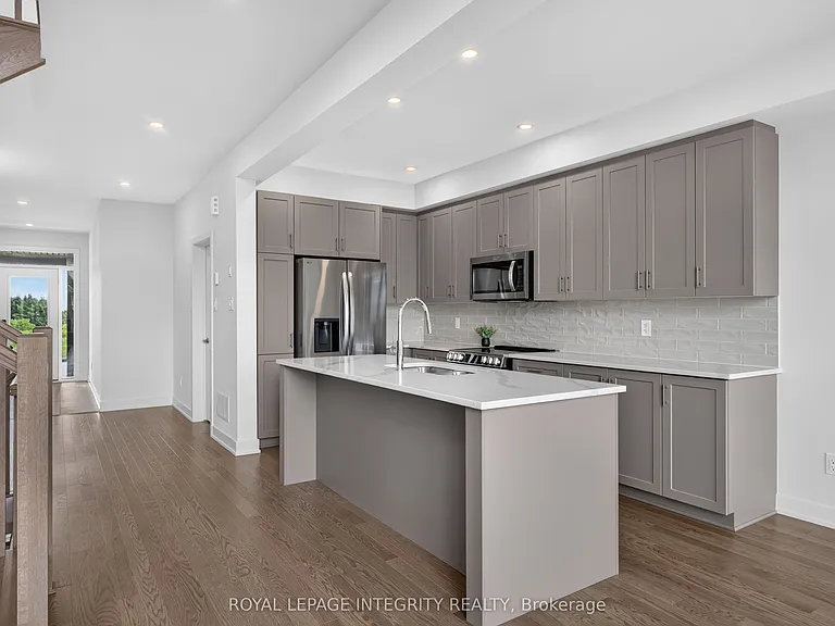 1132 Spoor St — Photo 7