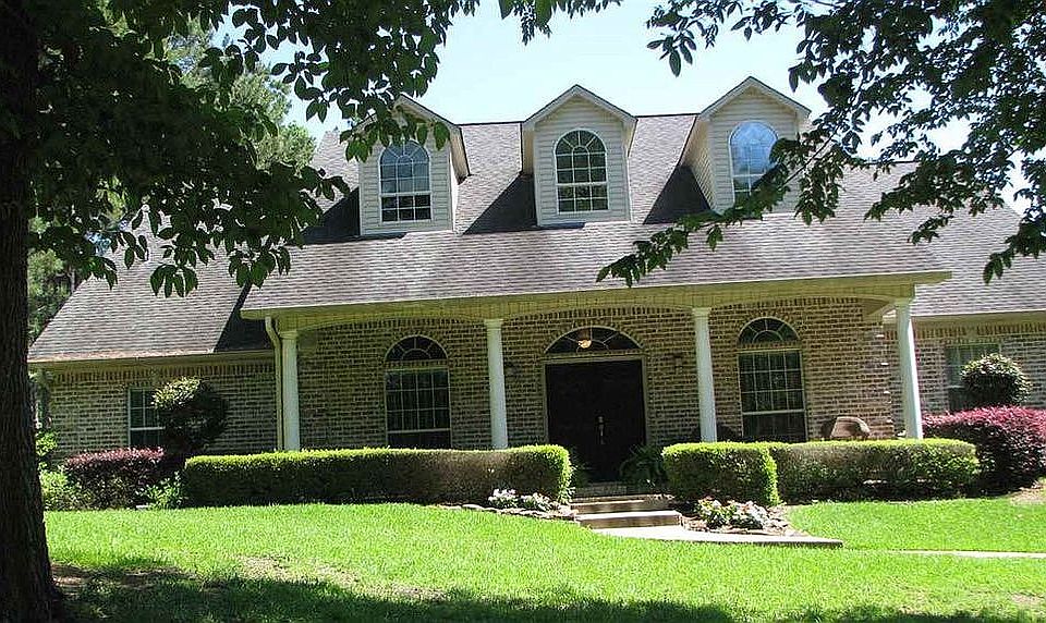 1st image of 821 Shadowood Dr