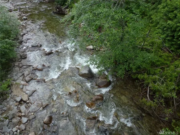 87404 NE Stevens Pass Hwy, Skykomish, WA 98288