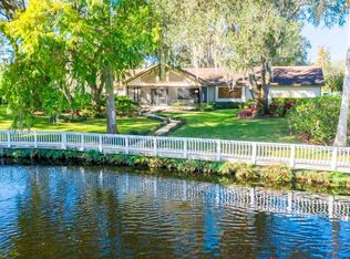 1407 N Riverhills Dr, Temple Terrace, FL 33617