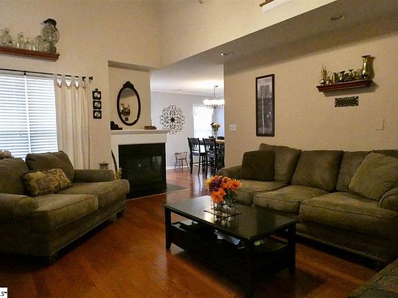 4th image of 23 Arbours West Ln