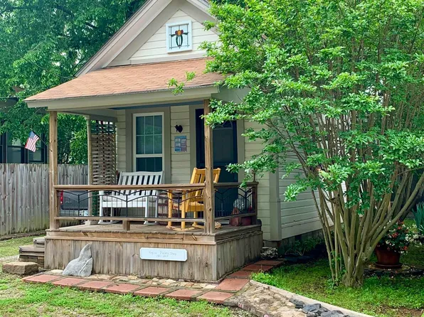 310 S 2nd St, Glenwood, AR 71943