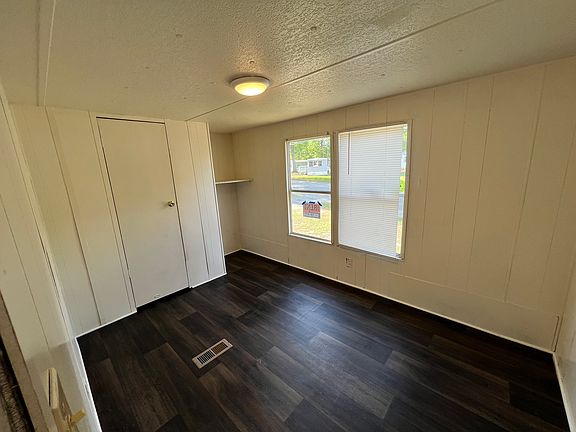 1st bedroom