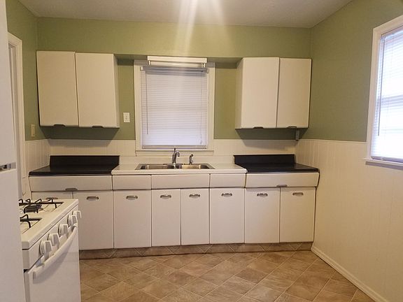 3rd image of 855 Rodney Vista Blvd