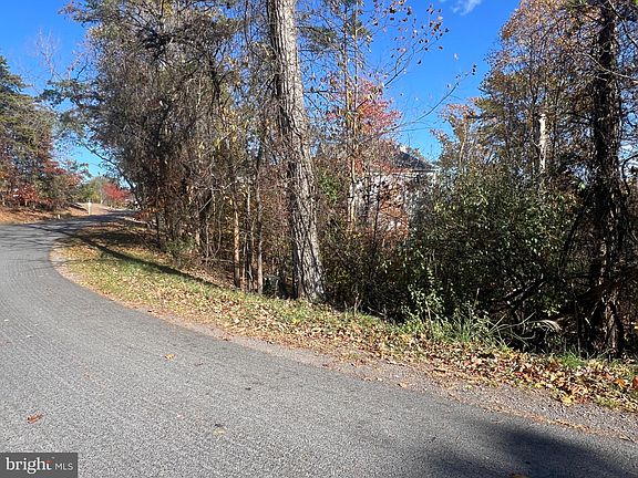 4th image of 98 S Lakeview Dr