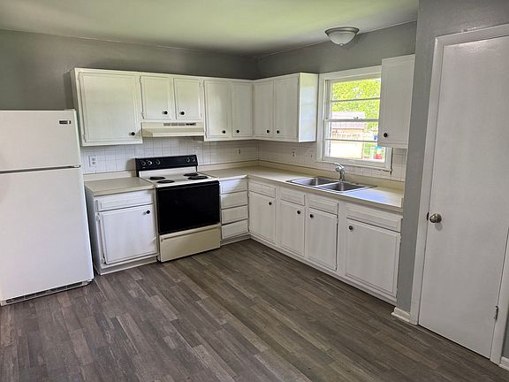 3rd image of 3673 Bass Ct