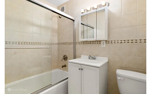 Sold by Douglas Elliman | media 22