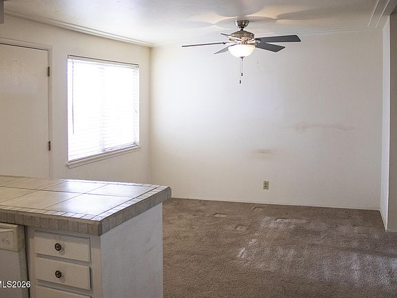 4th image of 425 Spruce Dr