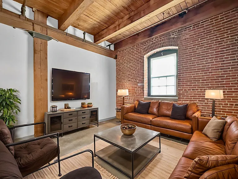 Emery Lofts — Photo 20