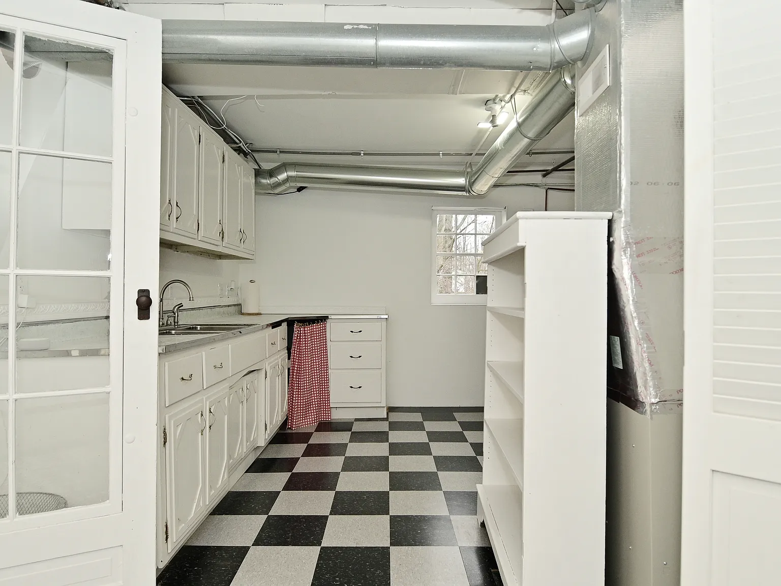 2 bed, 1056 sqft, $1,400 — Photo 4