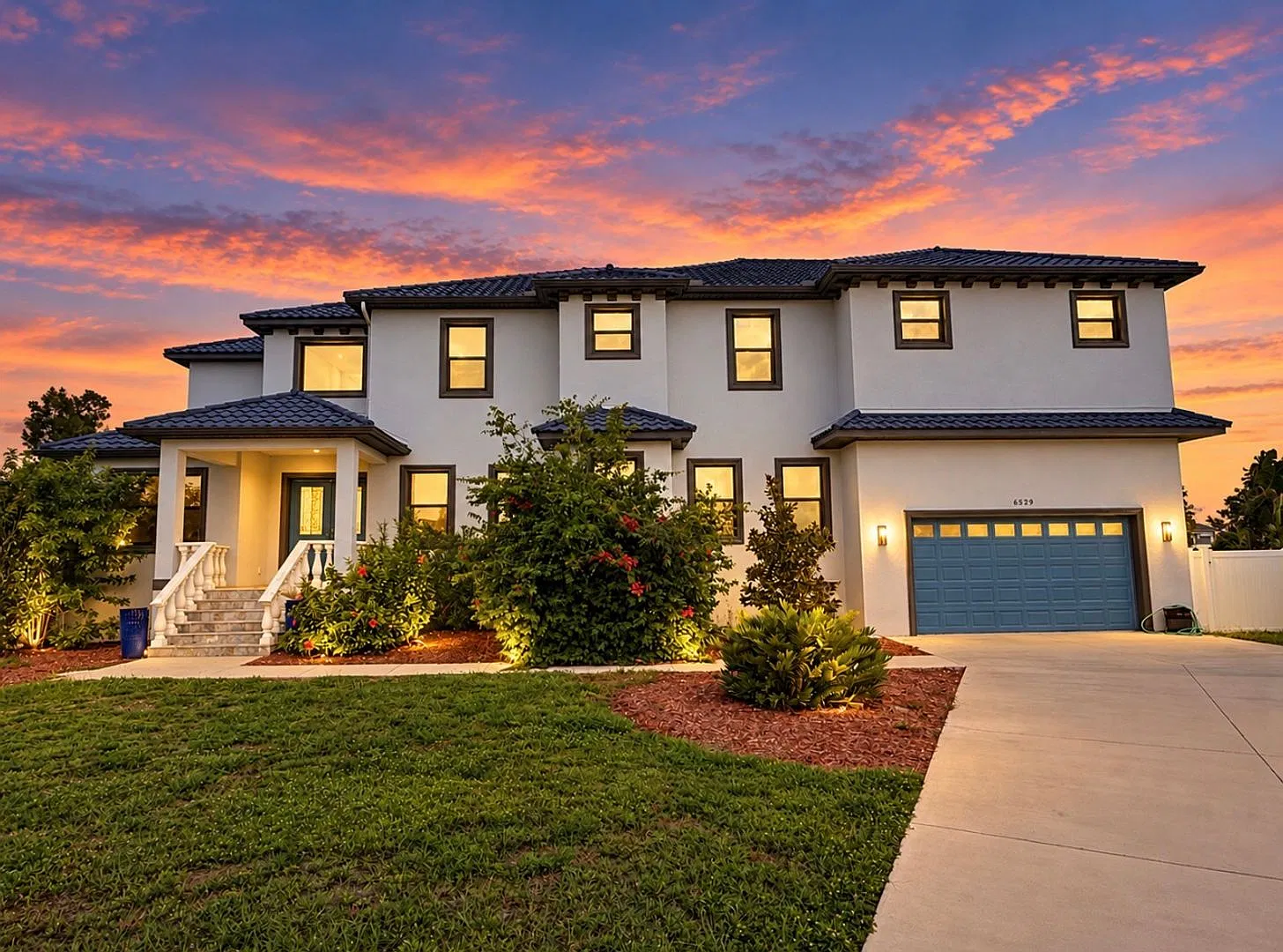 Waterfront Pool Home in Apollo Beach - 4 Bedroom / 3.5 Bath — Photo 2