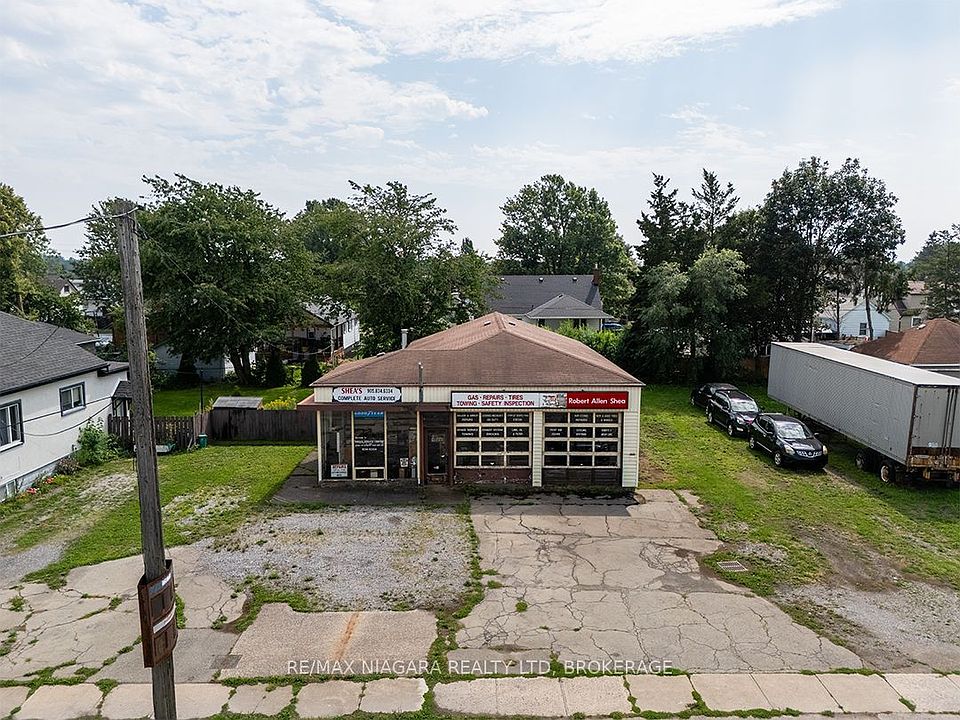 1st image of 369 Killaly St E