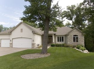 2033 Thom Ct, Arden Hills, MN 55112