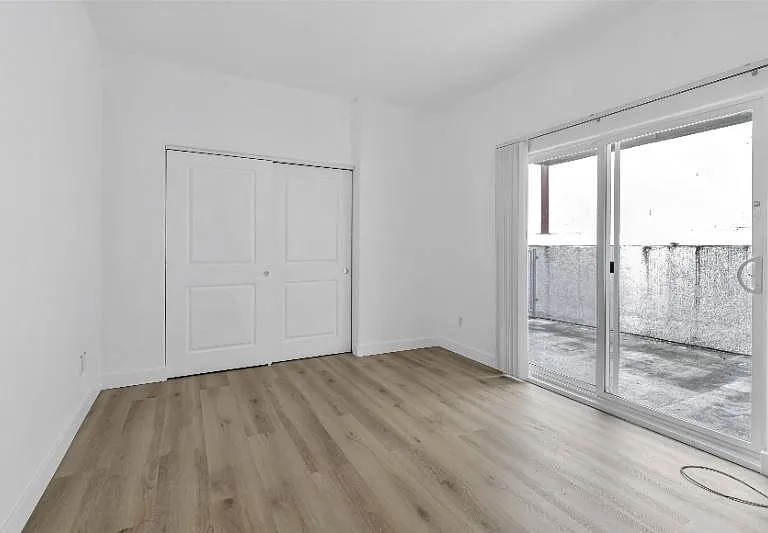 1114 International Blvd #A — Photo 3