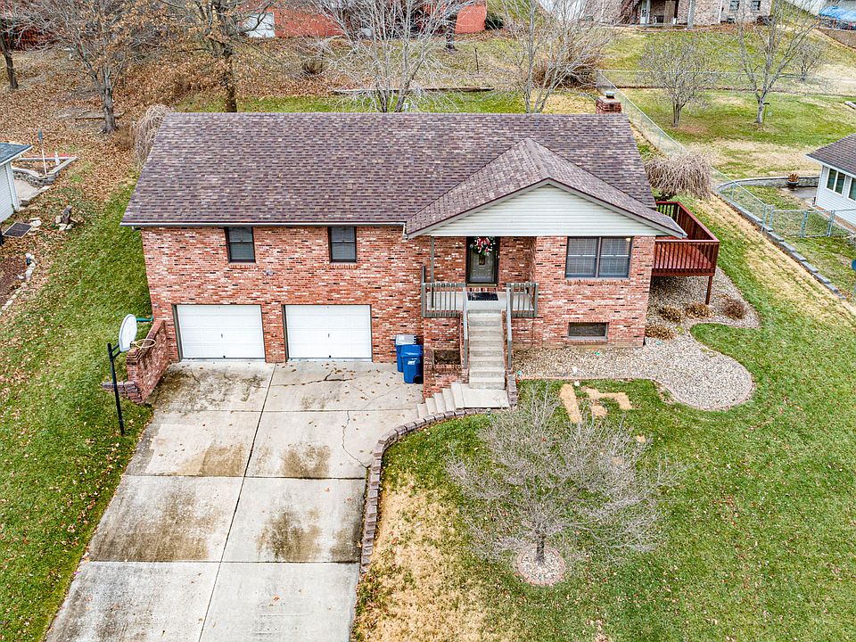 1st image of 815 Troy Dr