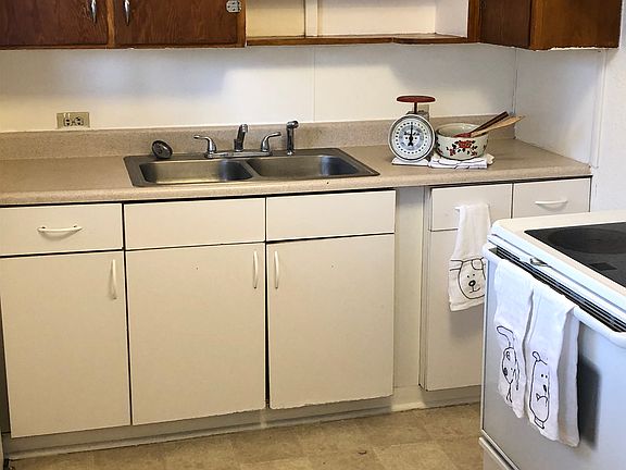 5th image of 239 Castleford St W #227