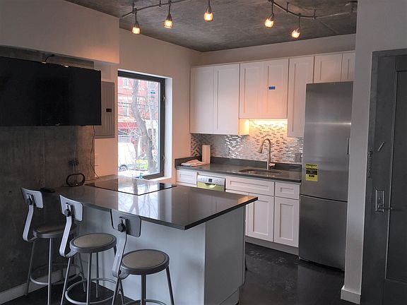 3rd image of 1202 Astoria Blvd