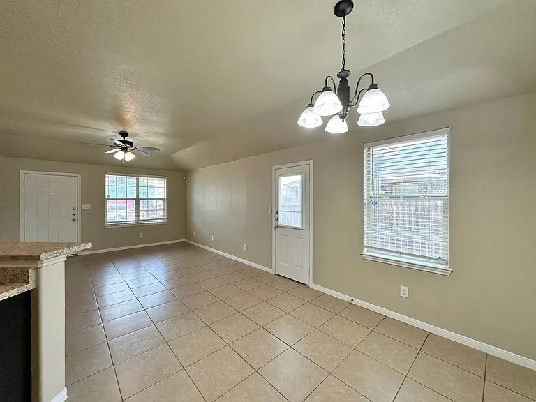1306 Cavalry Ln — Photo 7