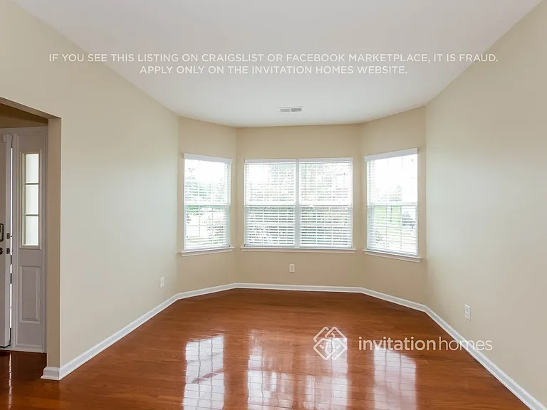 12132 Palomar Dr — Photo 2