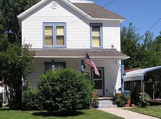710 Lincoln St, Carthage, MO 64836