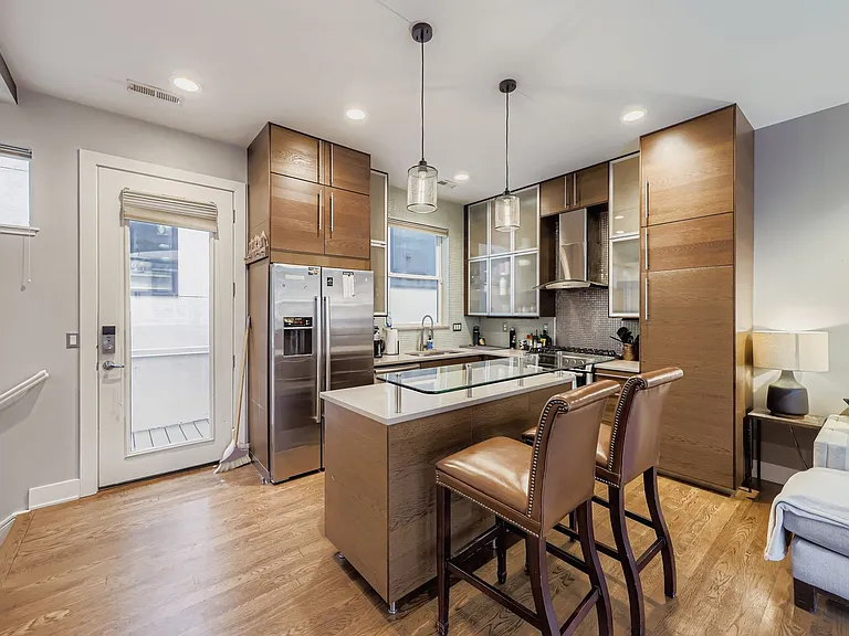 2115 W 32nd Ave #3 — Photo 10