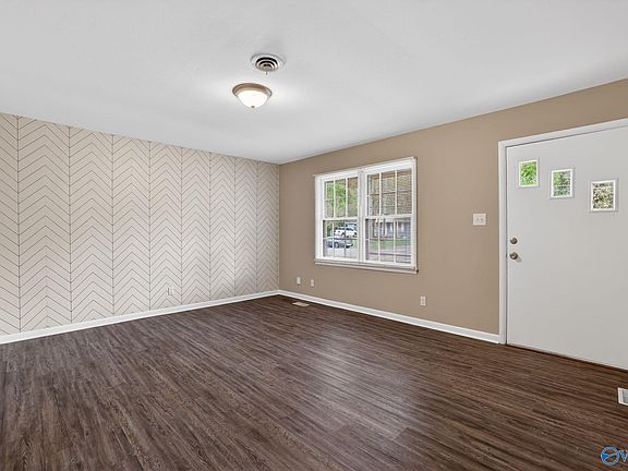 5th image of 604 Murray Rd NW
