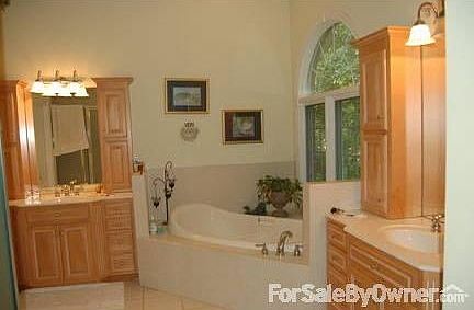 5th image of 208 Ferncliff Dr