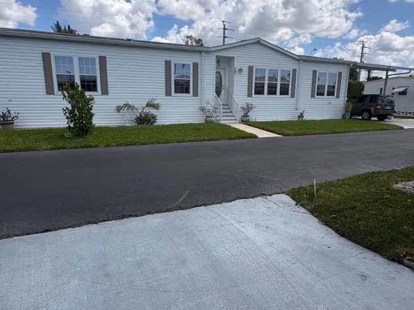 107 Pier K, Naples, FL 34112