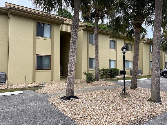 2nd image of 312 Palm Coast Pkwy NE APT 104
