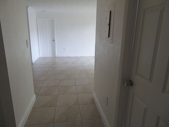4th image of 10785 SW 108th Ave APT 108