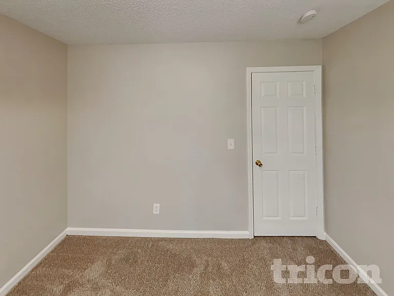 37 Abbotsford Dr — Photo 9