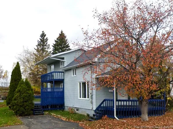 108 Saint Georges Ave, Edmundston, NB E3V 2W2