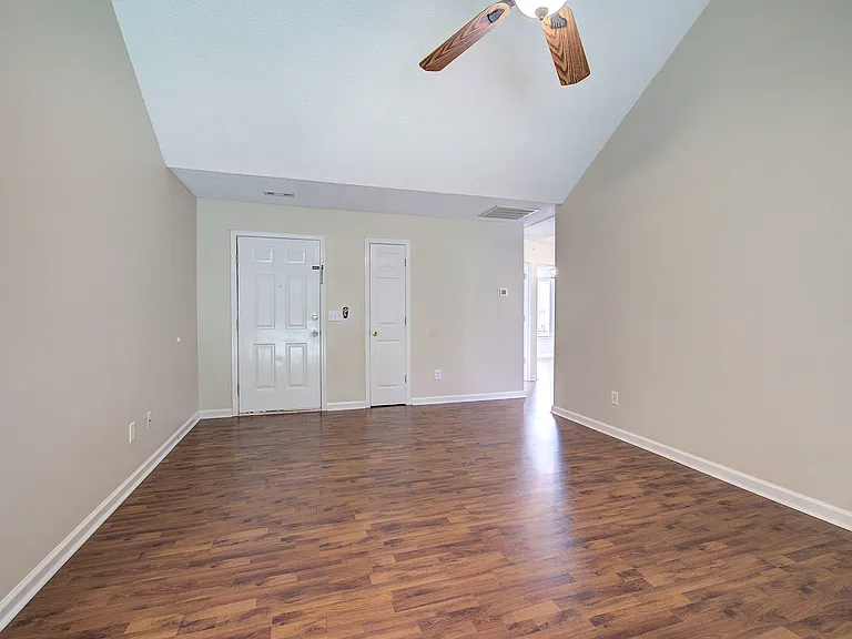 8714 Post Oak Dr — Photo 5
