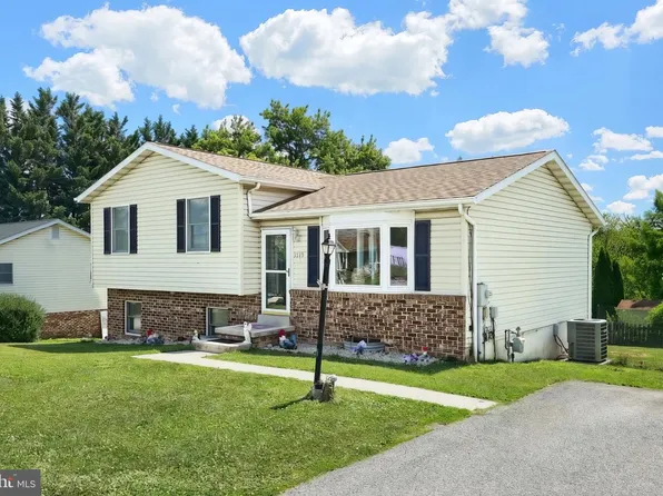 3116 Grandview Rd, Hanover, PA 17331