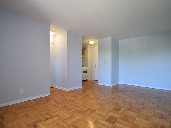 Harbor House - Studio - H07-04E