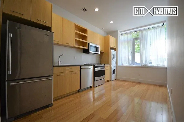 Rented by Citi Habitats | media 27