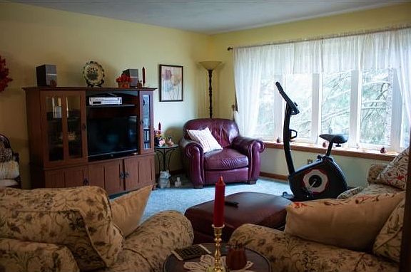 5th image of 4532 Marshall Dr W