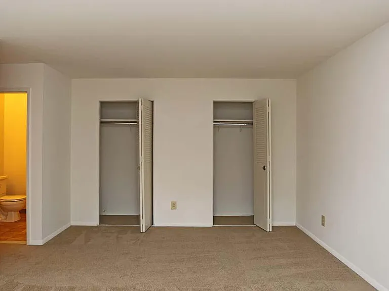 16 Mill Creek Dr — Photo 16