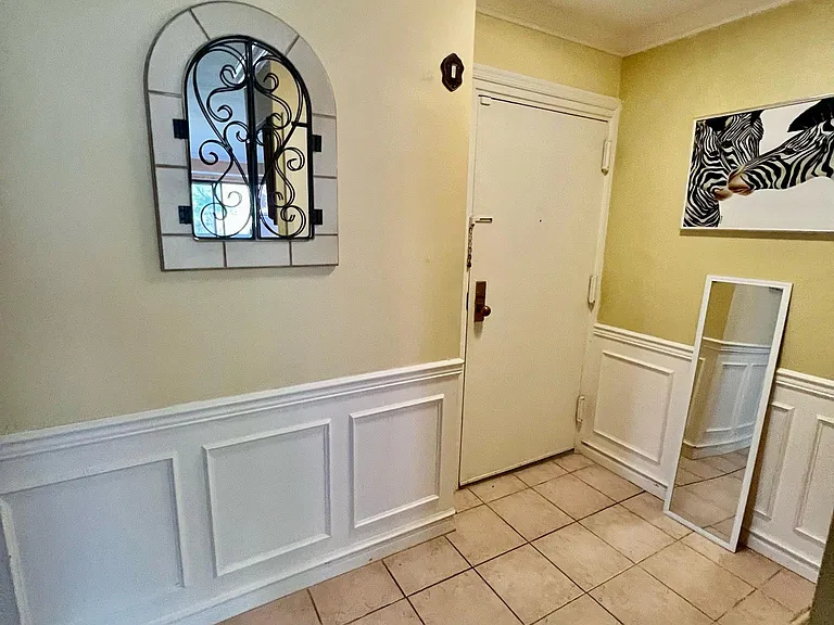 9800 Kingsbridge Dr #202 — Photo 5