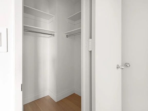 5th image of 245 E 58th St APT 22D