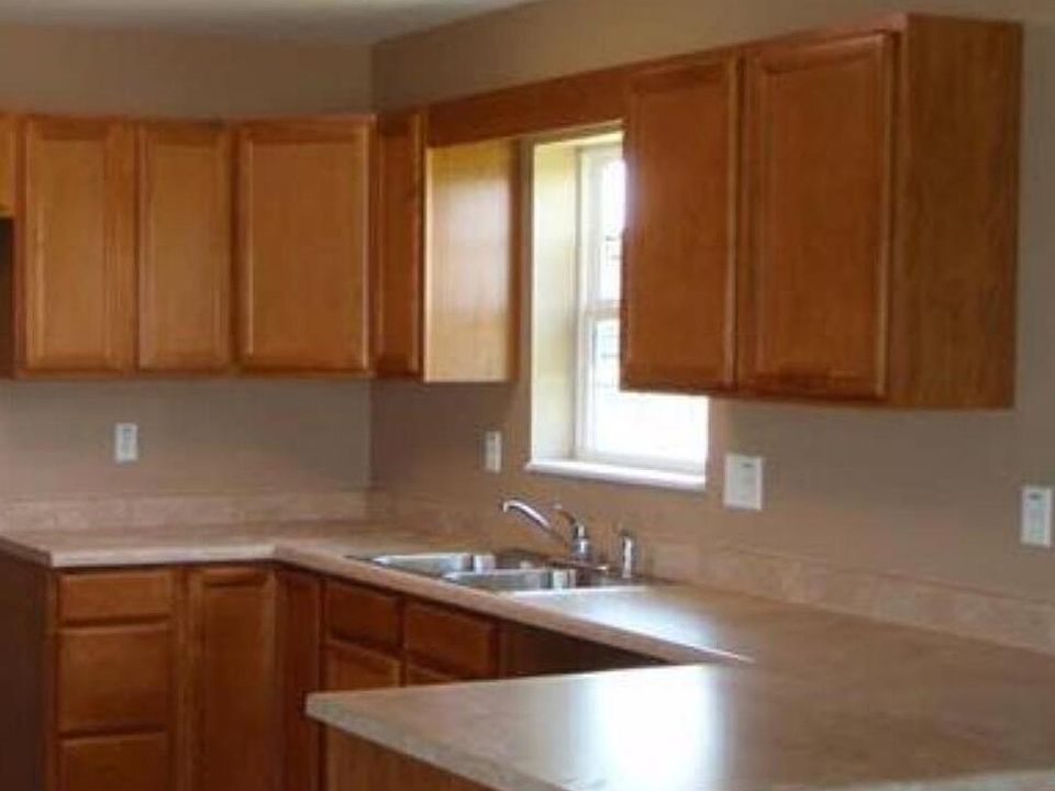 2nd image of 309 Moore Rd