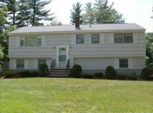 4 Shetland Cir, Salem, NH 03079