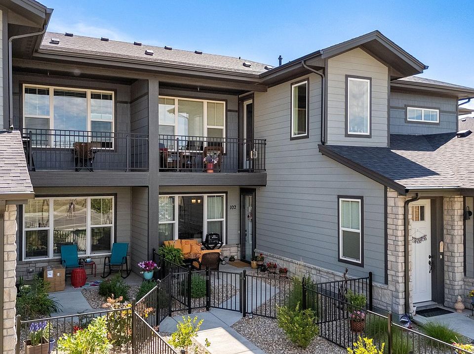 1st image of 6825 Maple Leaf Dr #102