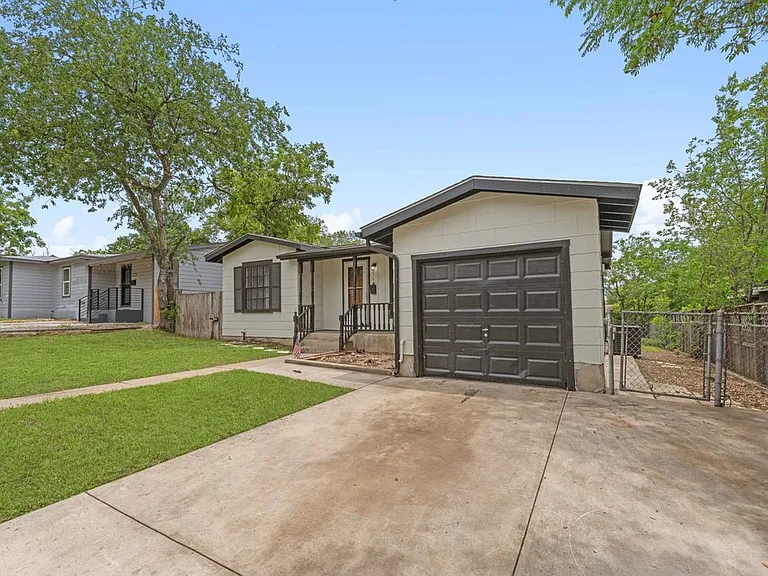 310 Sumner Dr — Photo 5