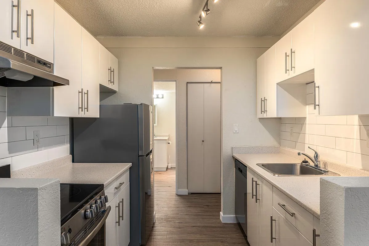 Highland Place Apartments — Photo 1
