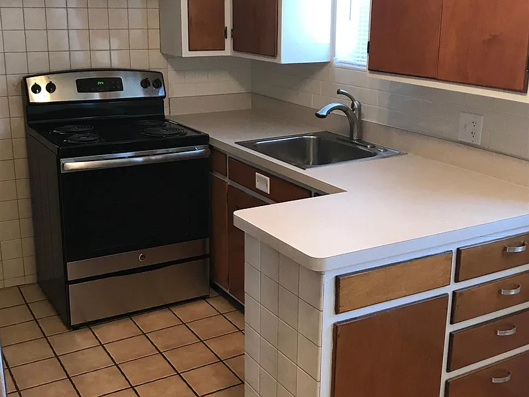 3173 Dorris Ave — Photo 6