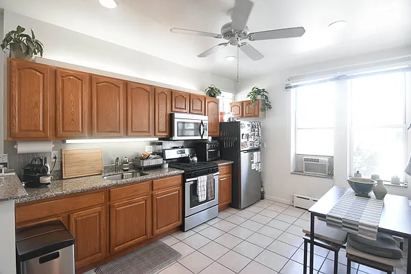 Rented by The Agency | media 14